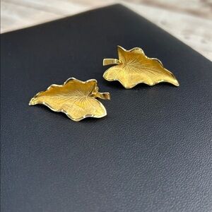 Vintage Giovanni Gold Leaf Clip Earrings